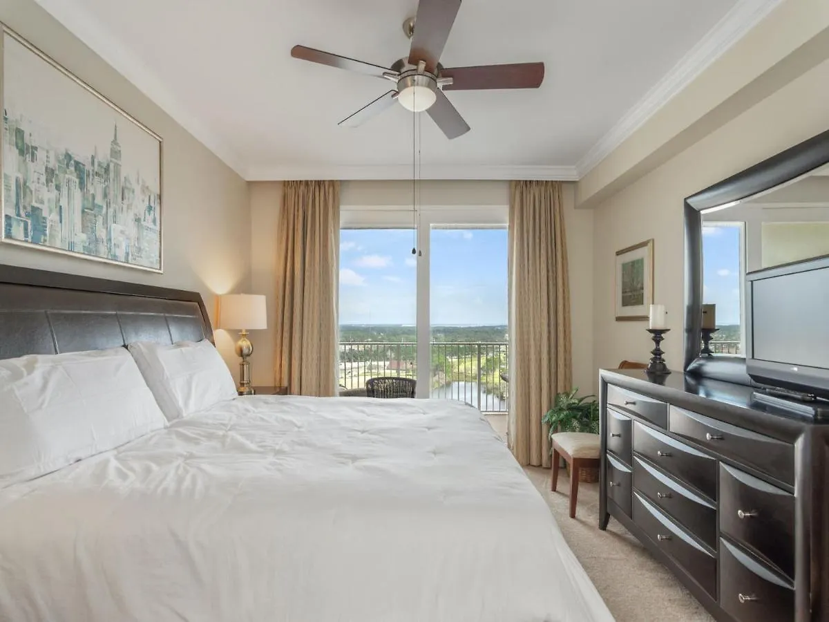 Laketown Wharf 1830, 2 Bedroom, Lake View, Wi-Fi, 5 Pools, Sleeps 6 巴拿马城 0*,  美国