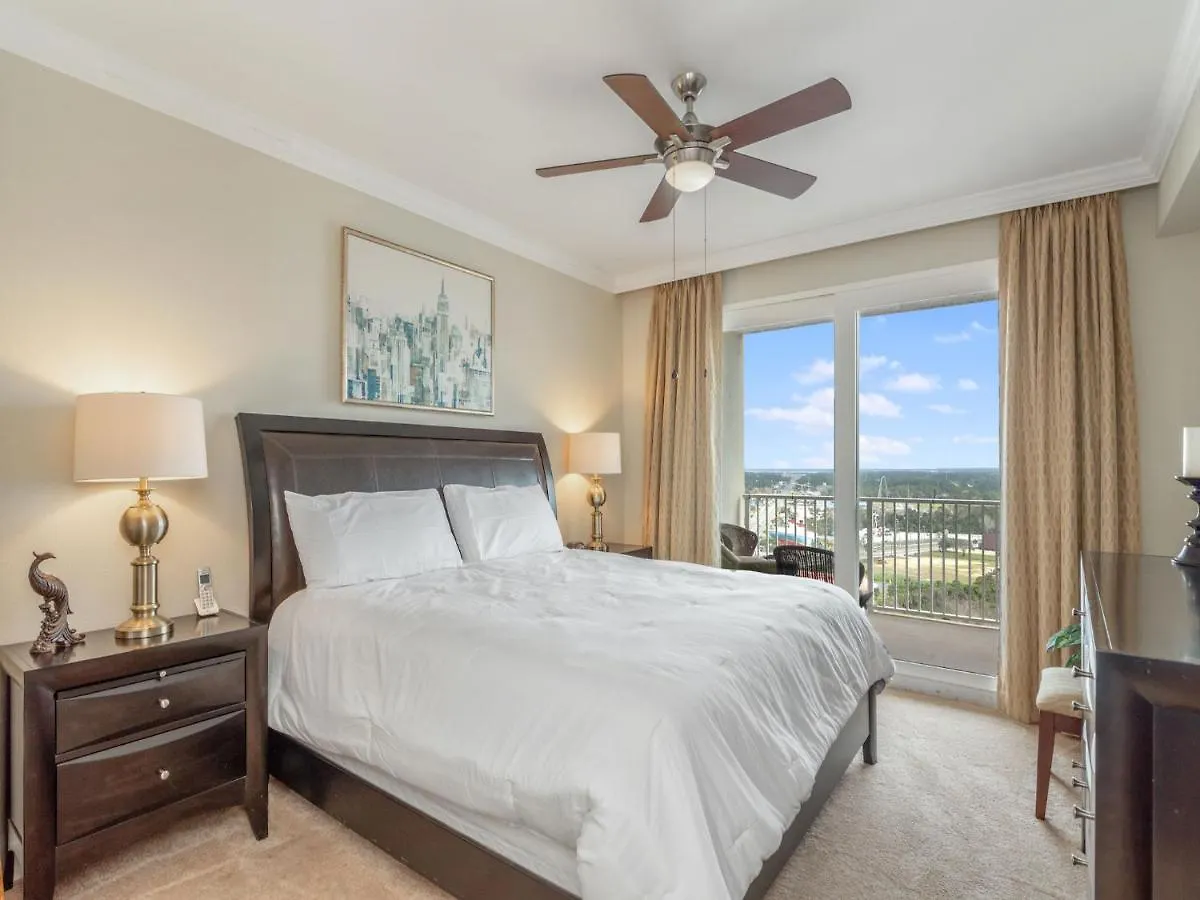 Laketown Wharf 1830, 2 Bedroom, Lake View, Wi-Fi, 5 Pools, Sleeps 6 巴拿马城 0*,