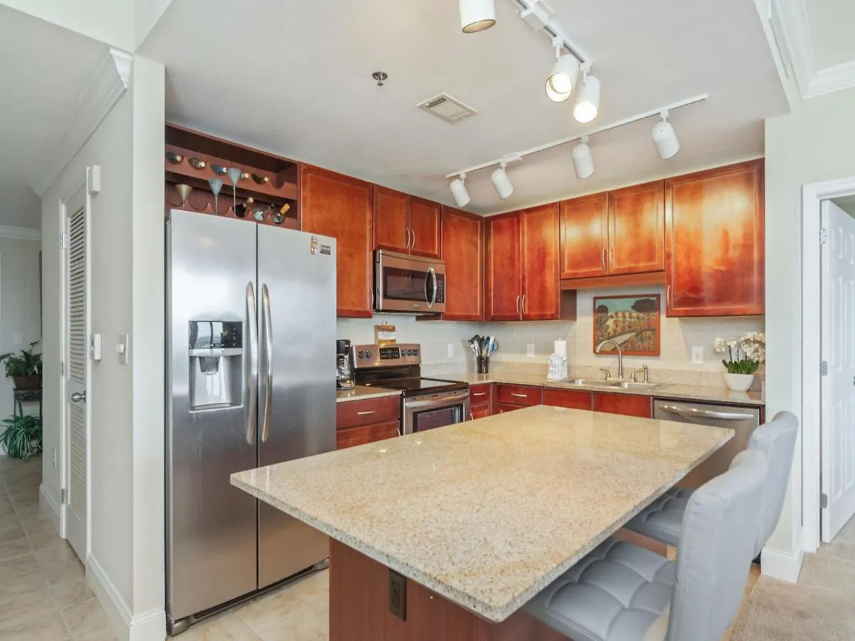 Laketown Wharf 1830, 2 Bedroom, Lake View, Wi-Fi, 5 Pools, Sleeps 6 Panama City Beach United States